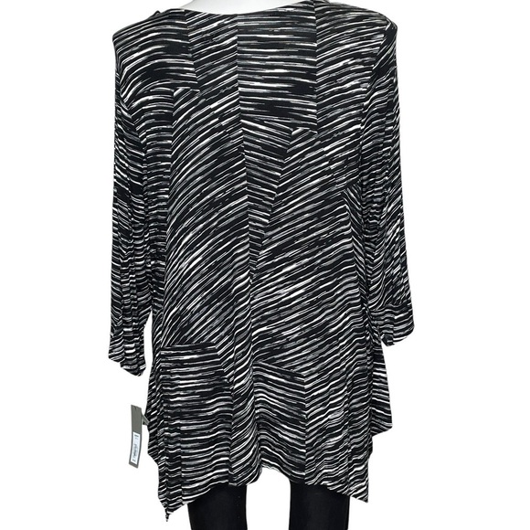 Apt 9 plus asymmetrical tunic black and white NWT 1X - Picture 3 of 7